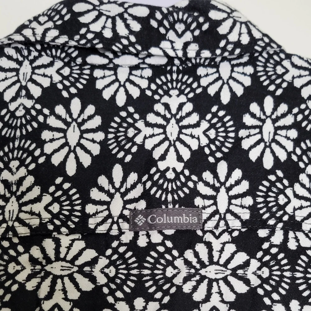 Columbia Geometric Abstract Cap Sleeves Floral Print Black Shirts M - Picture 6 of 8